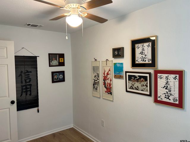 204 W NORTH, Lindale, TX 75771