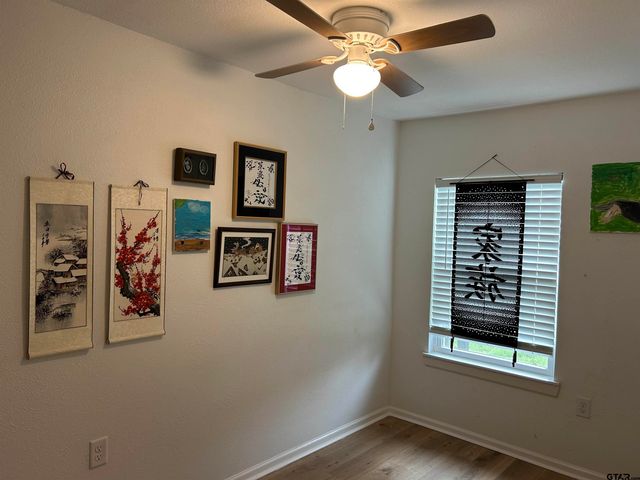 204 W NORTH, Lindale, TX 75771