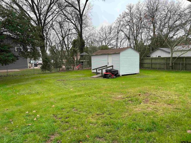 204 W NORTH, Lindale, TX 75771