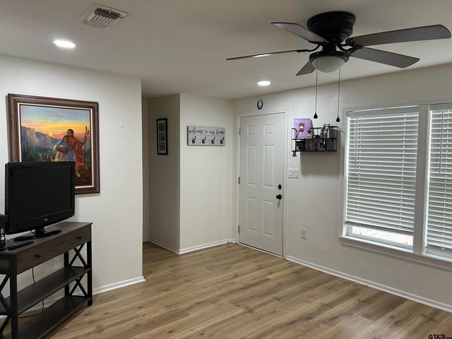 204 W NORTH, Lindale, TX 75771