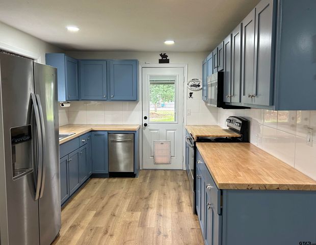 204 W NORTH, Lindale, TX 75771