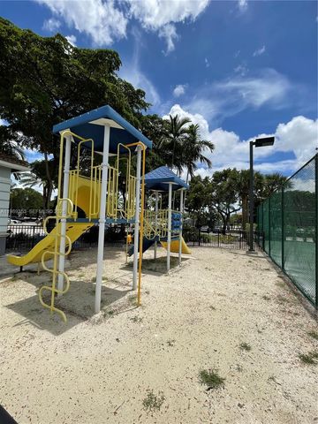 150 NW 96th Ave 9-207, Pembroke Pines, FL 33024