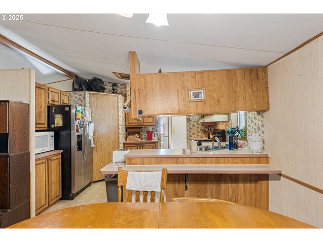 21807 S SCHRAM Rd, Beavercreek, OR 97004