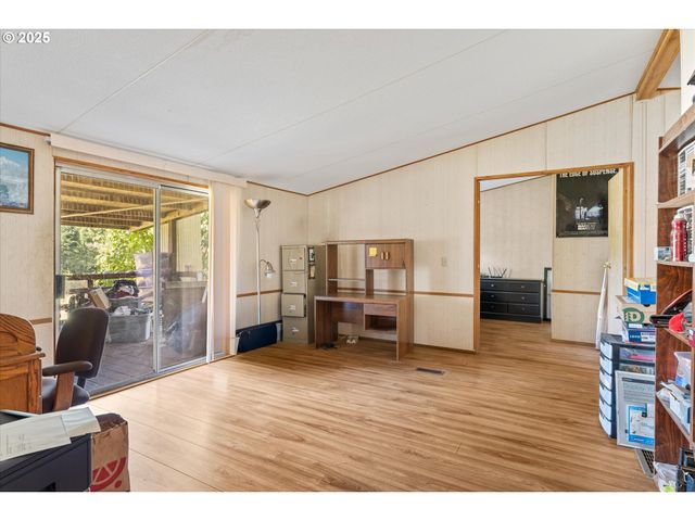 21807 S SCHRAM Rd, Beavercreek, OR 97004