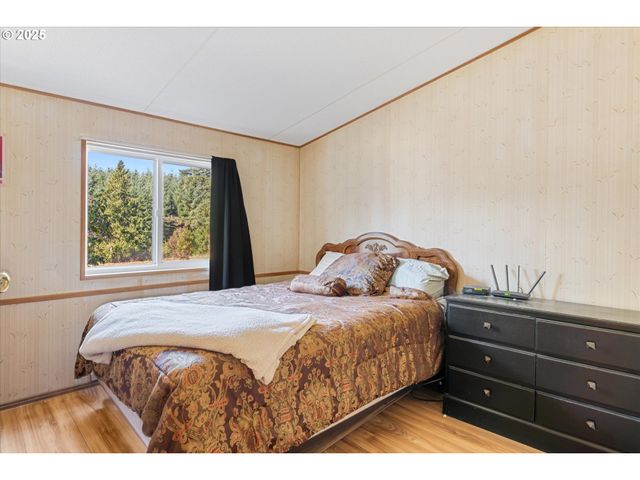 21807 S SCHRAM Rd, Beavercreek, OR 97004