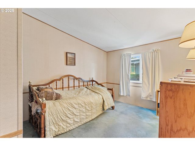 21807 S SCHRAM Rd, Beavercreek, OR 97004