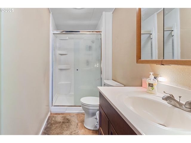 21807 S SCHRAM Rd, Beavercreek, OR 97004