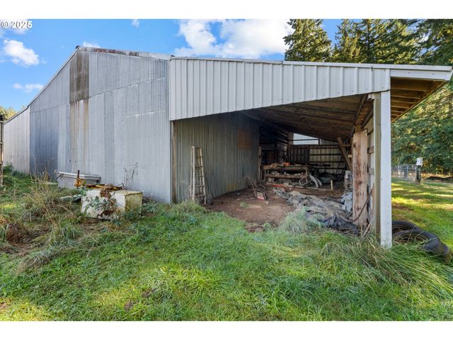 21807 S SCHRAM Rd, Beavercreek, OR 97004