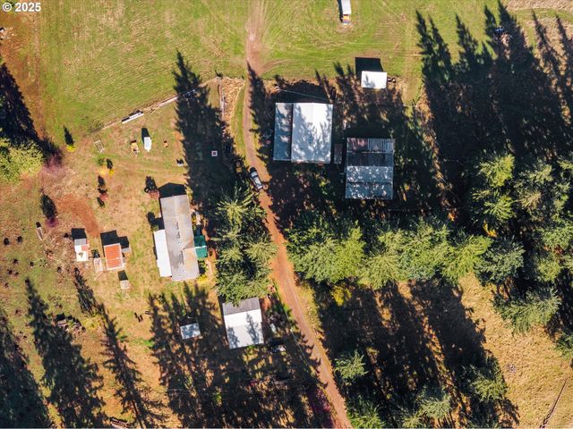 21807 S SCHRAM Rd, Beavercreek, OR 97004