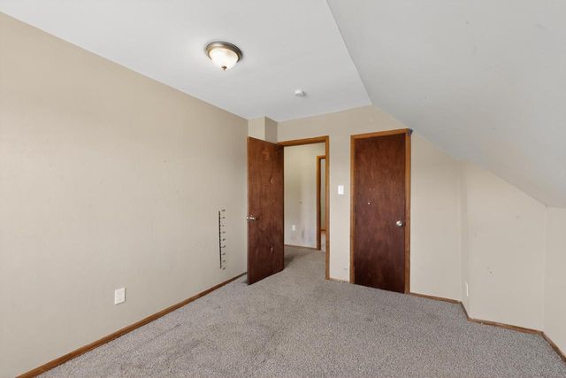5622 Mill ROAD, Milwaukee, WI 53218