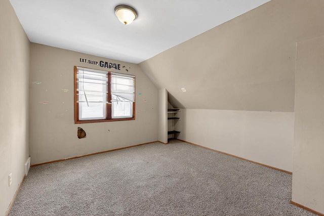 5622 Mill ROAD, Milwaukee, WI 53218