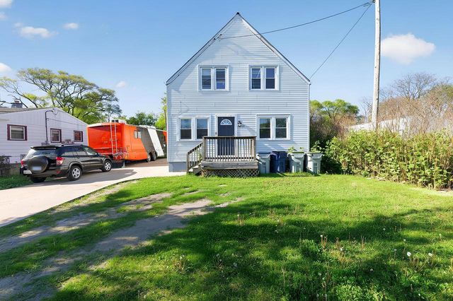 5622 Mill ROAD, Milwaukee, WI 53218