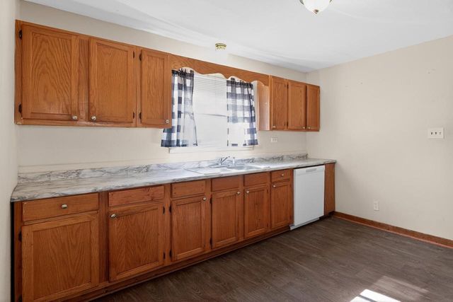 5622 Mill ROAD, Milwaukee, WI 53218