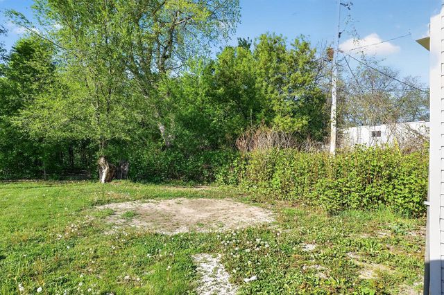 5622 Mill ROAD, Milwaukee, WI 53218