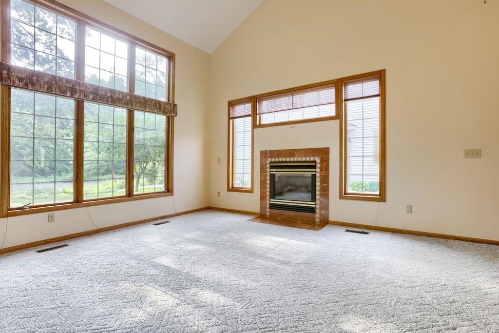 1896 Beebe Road, Maplewood, MN 55109 — photo 3