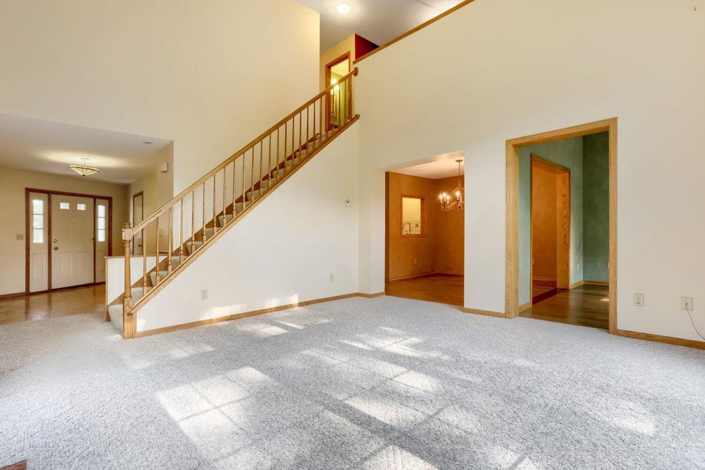 1896 Beebe Road, Maplewood, MN 55109 — photo 4
