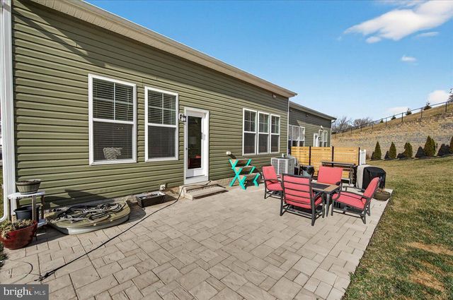 2896 TOWN VIEW CIR, New Windsor, MD 21776