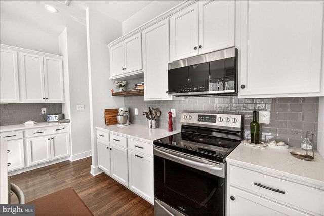 2896 TOWN VIEW CIR, New Windsor, MD 21776