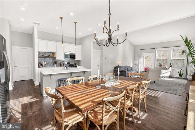 2896 TOWN VIEW CIR, New Windsor, MD 21776