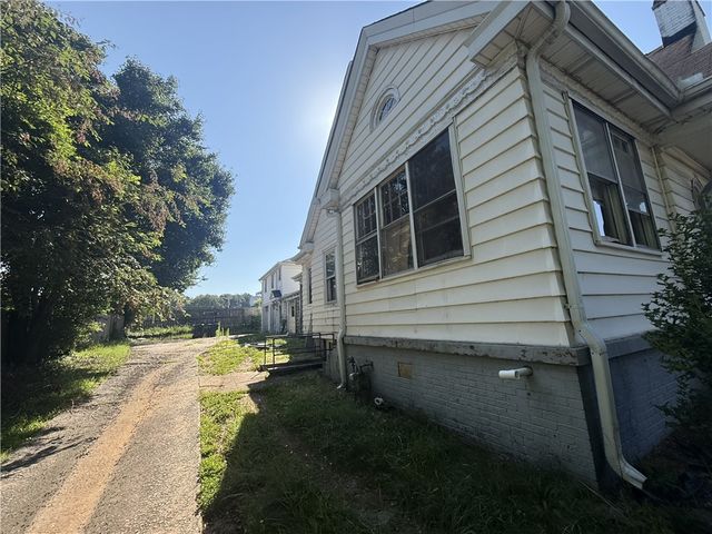 105 S 5th Street, Easley, SC 29640