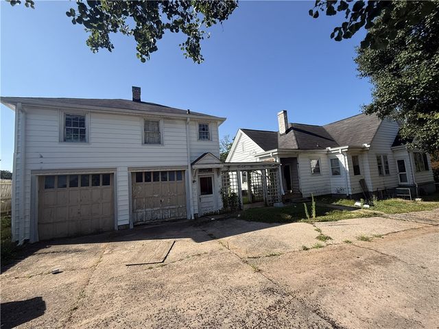 105 S 5th Street, Easley, SC 29640