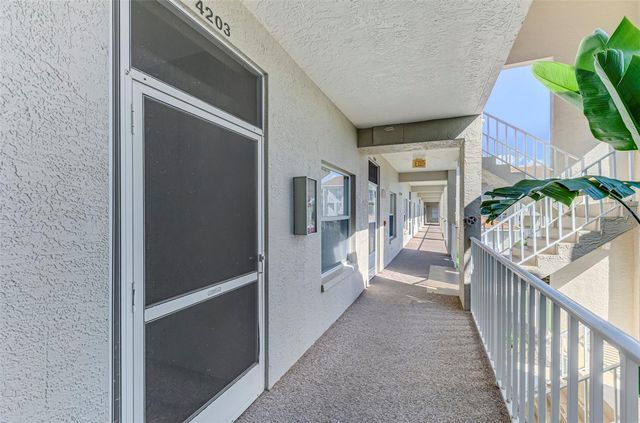 9610 CLUB SOUTH 4203, Sarasota, FL 34238