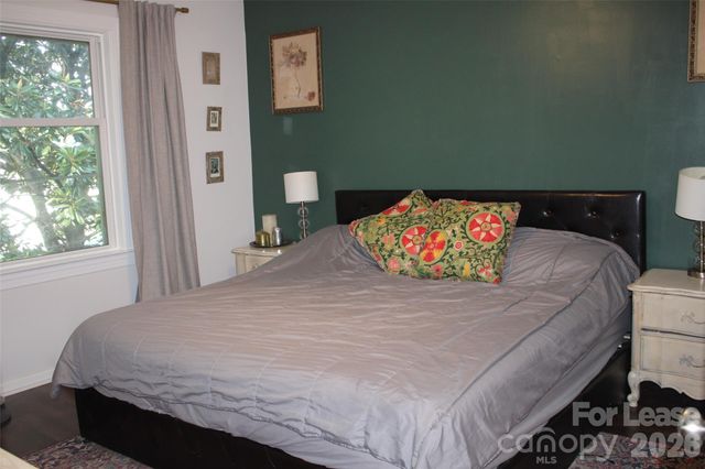 430 Queens Road, Charlotte, NC 28207