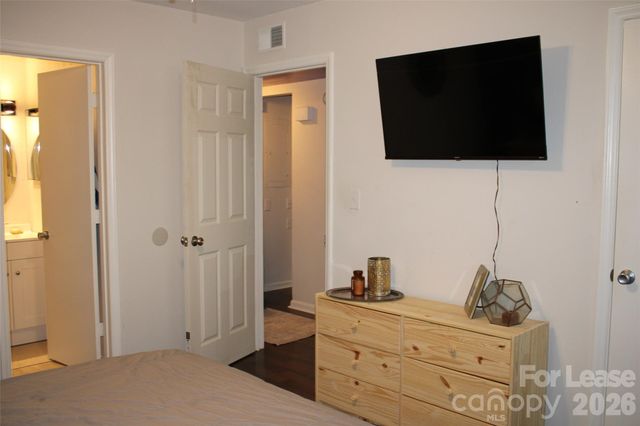 430 Queens Road, Charlotte, NC 28207
