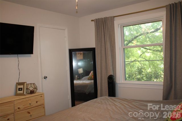 430 Queens Road, Charlotte, NC 28207