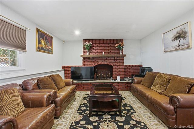 1 Saddle Lane, New City, NY 10956