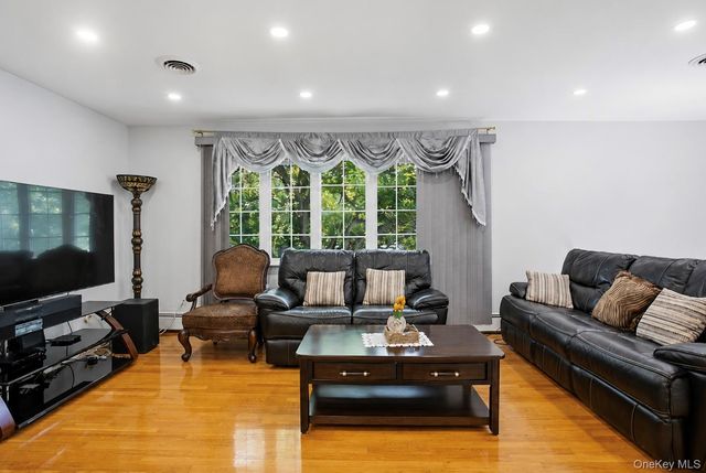 1 Saddle Lane, New City, NY 10956