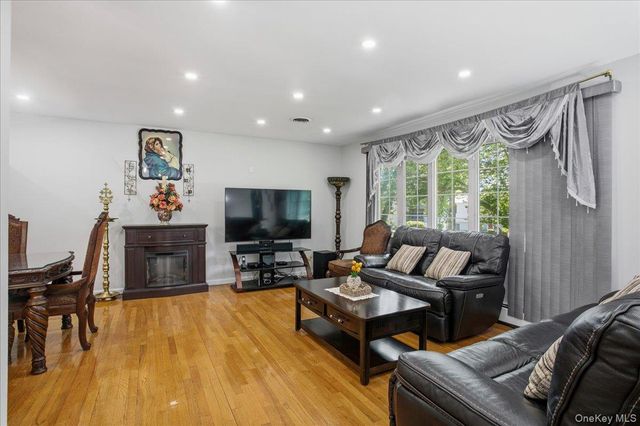 1 Saddle Lane, New City, NY 10956