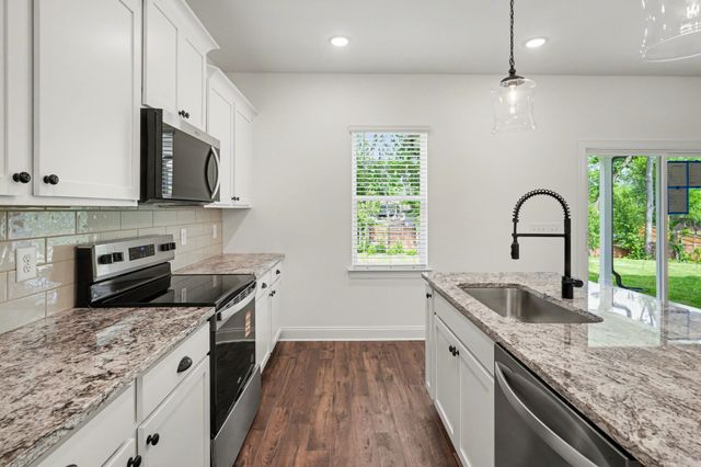 1013 Riverview Run, Madison, TN 37115