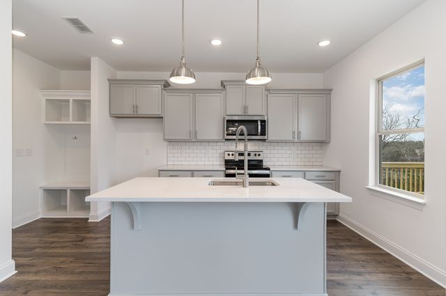 1013 Riverview Run, Madison, TN 37115