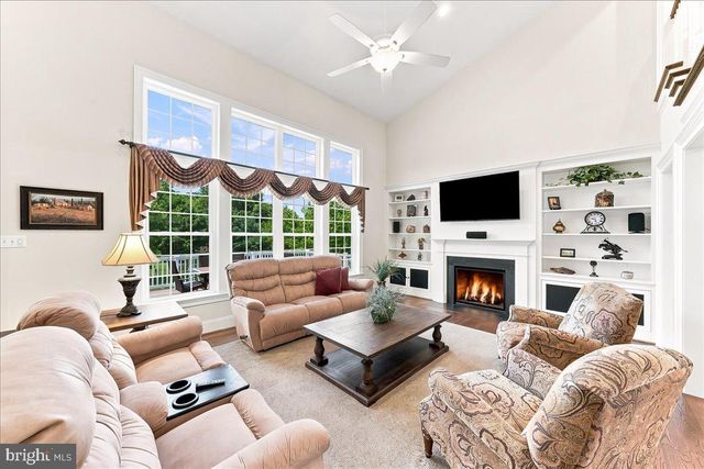 4 WELLFLEET LN, Glen Mills, PA 19342