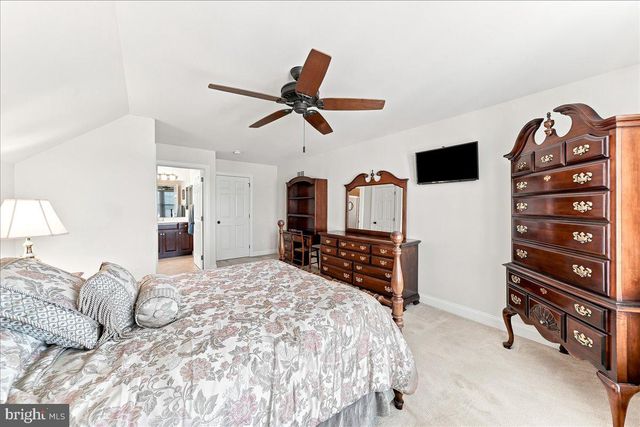 4 WELLFLEET LN, Glen Mills, PA 19342