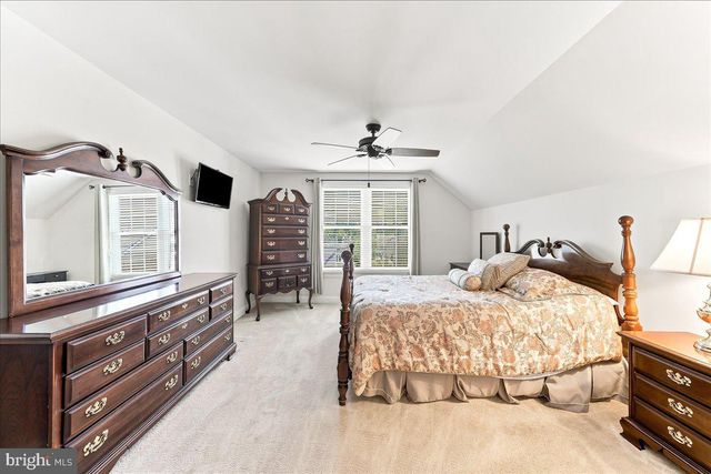 4 WELLFLEET LN, Glen Mills, PA 19342