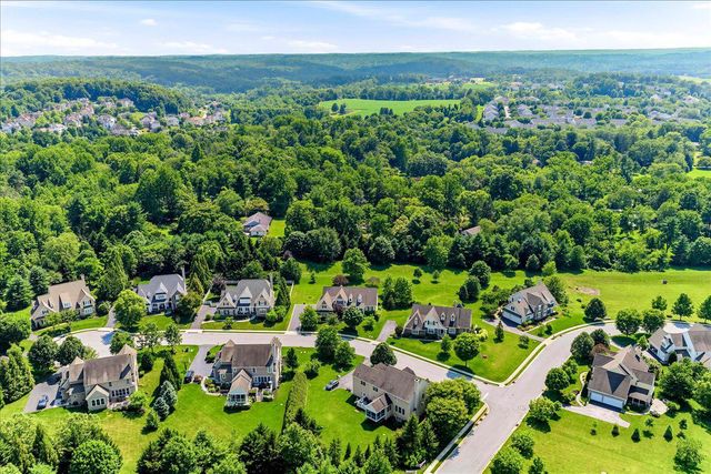 4 WELLFLEET LN, Glen Mills, PA 19342
