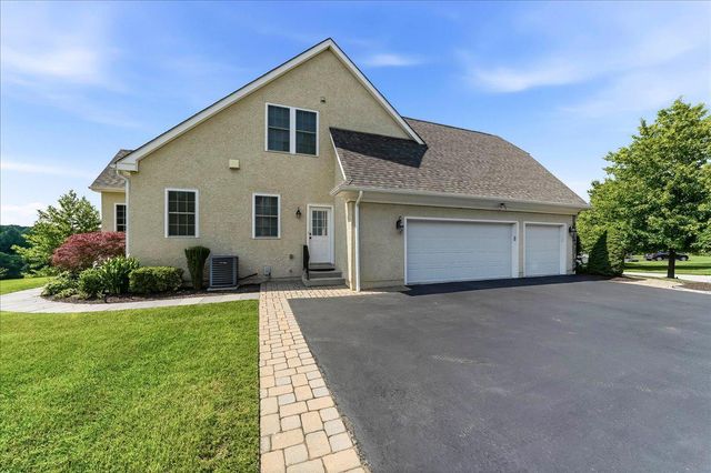 4 WELLFLEET LN, Glen Mills, PA 19342