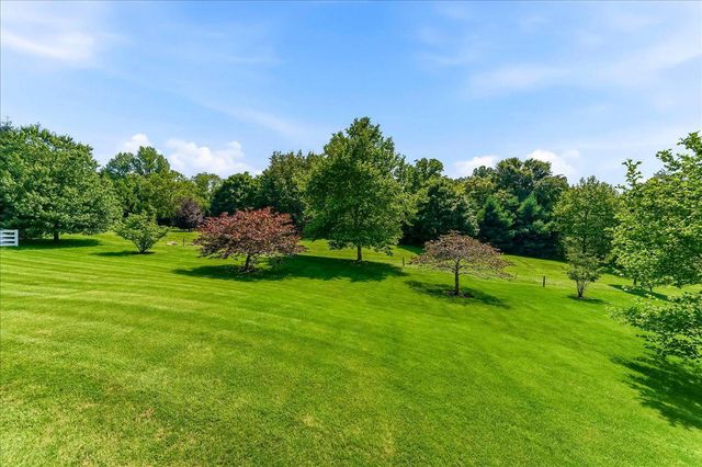 4 WELLFLEET LN, Glen Mills, PA 19342