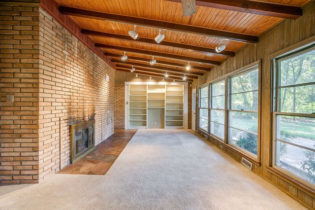 1100 Mockingbird Lane, Arlington, TX 76013