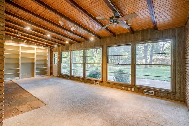 1100 Mockingbird Lane, Arlington, TX 76013