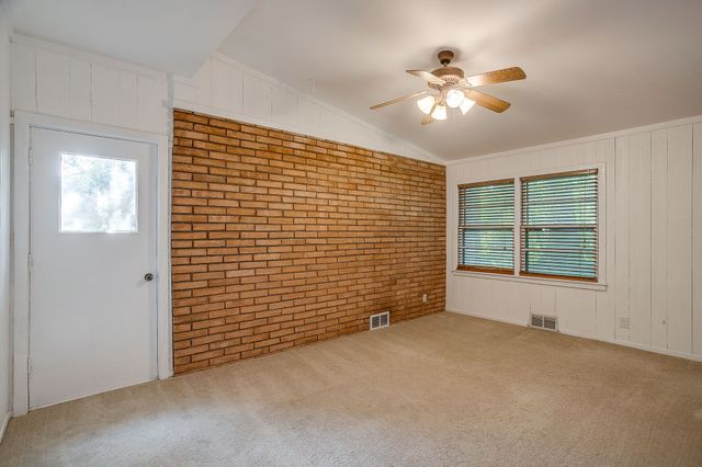 1100 Mockingbird Lane, Arlington, TX 76013
