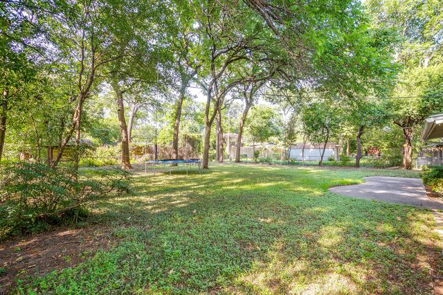 1100 Mockingbird Lane, Arlington, TX 76013