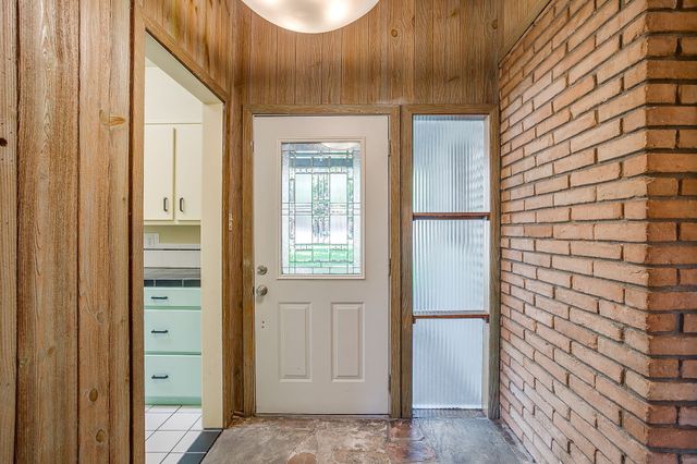1100 Mockingbird Lane, Arlington, TX 76013