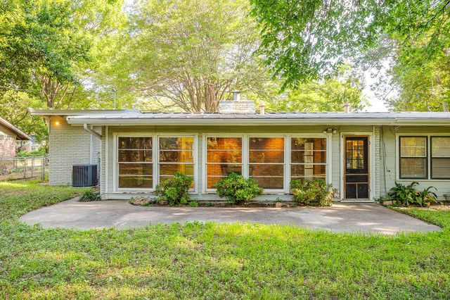 1100 Mockingbird Lane, Arlington, TX 76013