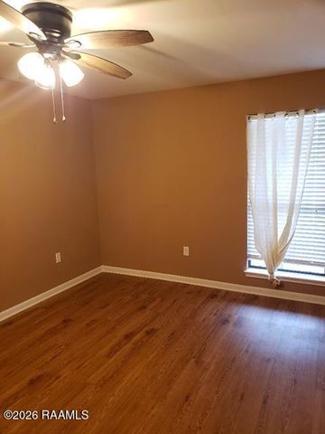 701 S College Road Apt 216, Lafayette, LA 70503