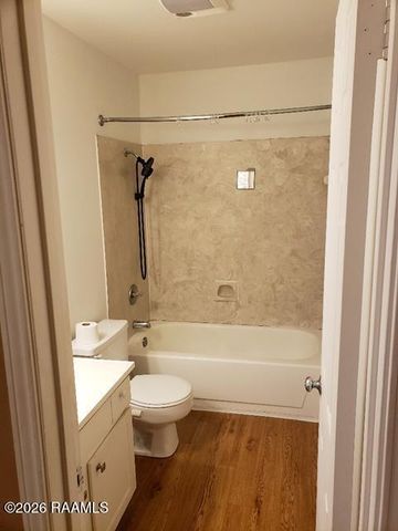 701 S College Road Apt 216, Lafayette, LA 70503