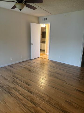 312 Wellington F, West Palm Beach, FL 33417