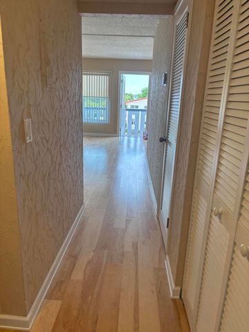 312 Wellington F, West Palm Beach, FL 33417